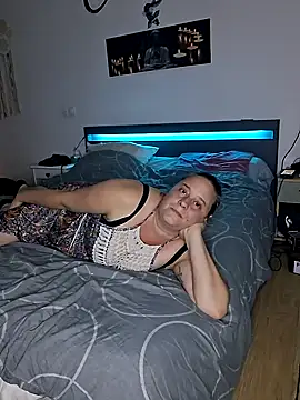 Snapshot of Madame100E chatting on 14, 6, 2026 Madame100E online show from 14, 6, 2026