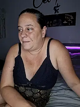 Snapshot of Madame100E chatting on 1, 7, 2026 Madame100E online show from 1, 7, 2026