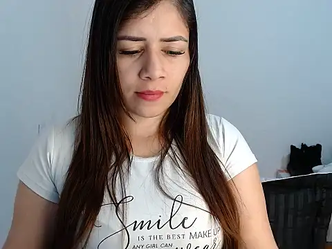 Snapshot of Luna_zoe chatting on 1, 7, 2026 Luna zoe online show from 1, 7, 2026