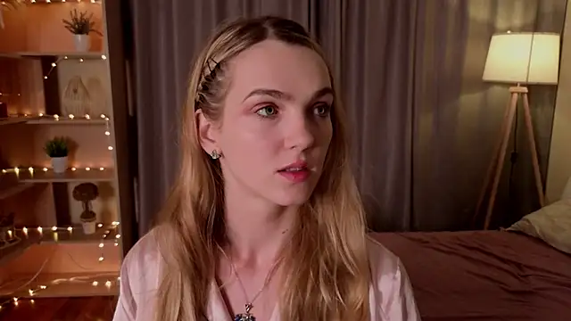 Snapshot of MarielRoloson chatting on 21, 6, 2026 MarielRoloson online show from 21, 6, 2026