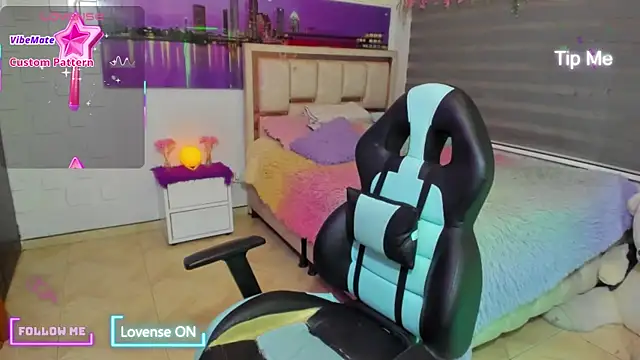 Snapshot of kumikoxxx chatting on 8, 8, 2026 kumikoxxx online show from 8, 8, 2026