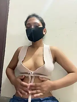 kavyq3791 online show from 13, 7, 2026
