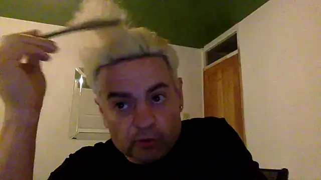 Snapshot of HugodelSol chatting on 18, 6, 2026 HugodelSol online show from 18, 6, 2026