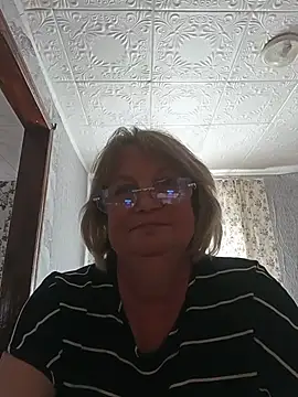 Snapshot of MilashkaCutie50 chatting on 7, 7, 2026 MilashkaCutie50 online show from 7, 7, 2026