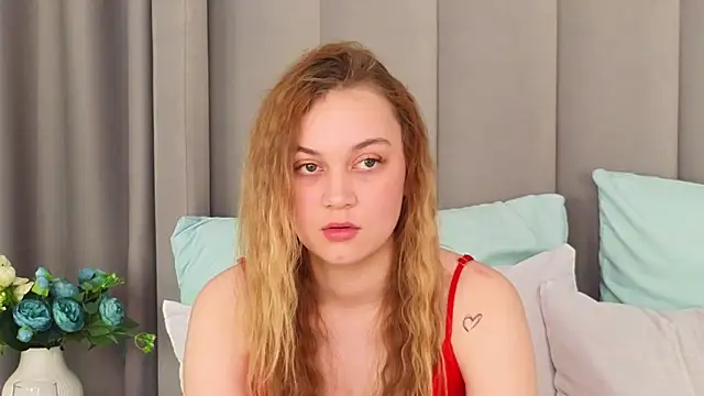 Snapshot of IsabelleRaine chatting on 13, 6, 2026 IsabelleRaine online show from 13, 6, 2026