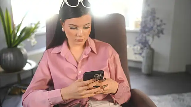 Snapshot of JeanetteLichty chatting on 15, 6, 2026 JeanetteLichty online show from 15, 6, 2026