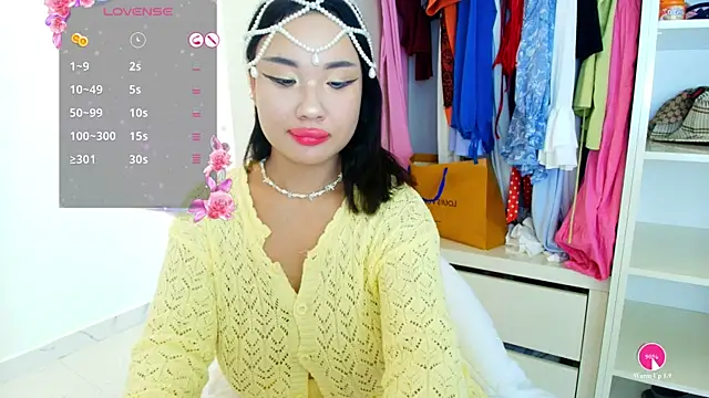 Snapshot of AsianLumi chatting on 1, 8, 2026 AsianLumi online show from 1, 8, 2026