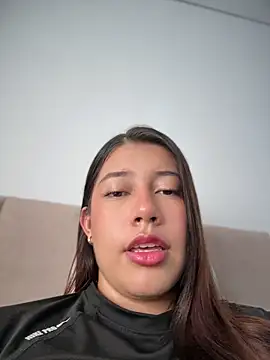 Snapshot of Saracalderon chatting on 2, 8, 2026 Saracalderon online show from 2, 8, 2026