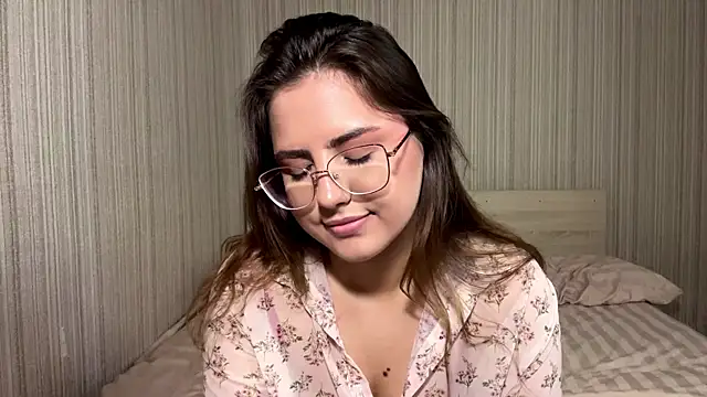 Snapshot of Mina_Aston chatting on 13, 7, 2026 Mina Aston online show from 13, 7, 2026