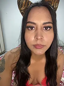 Luisamorena online show from 7, 7, 2026