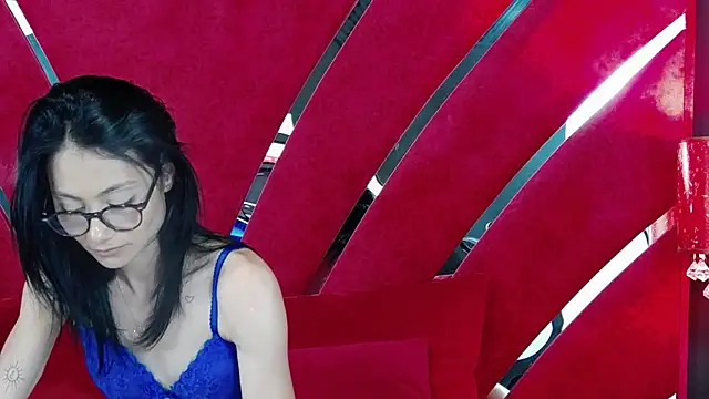 Snapshot of MayaLeey chatting on 15, 6, 2026 MayaLeey online show from 15, 6, 2026