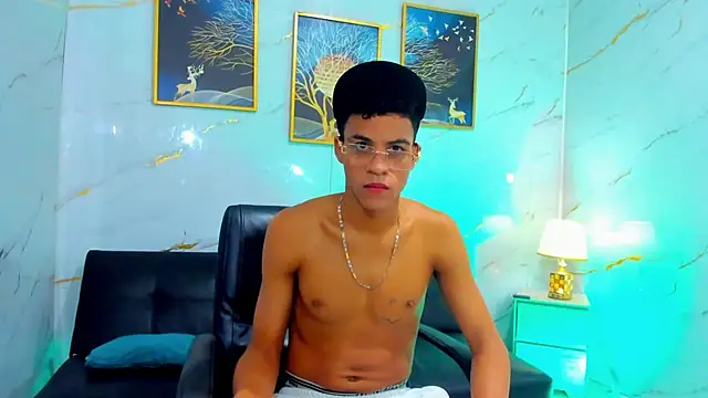 Snapshot of Kleyn_black chatting on 4, 7, 2026 Kleyn black online show from 4, 7, 2026