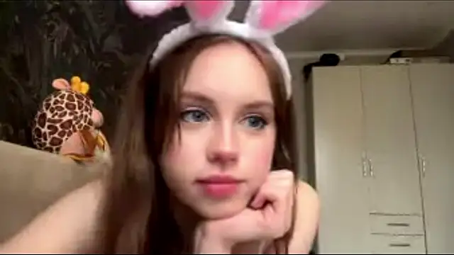 Mollybeans online show from 22, 6, 2026
