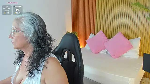 catalina villan online show from 21, 7, 2026