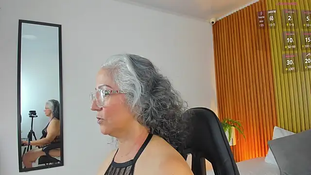 catalina villan online show from 8, 7, 2026