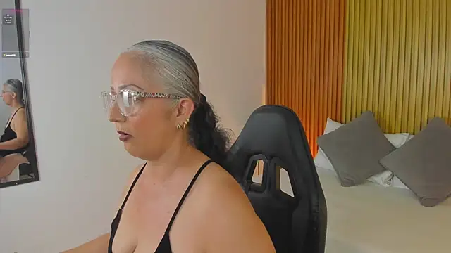 catalina villan online show from 15, 7, 2026