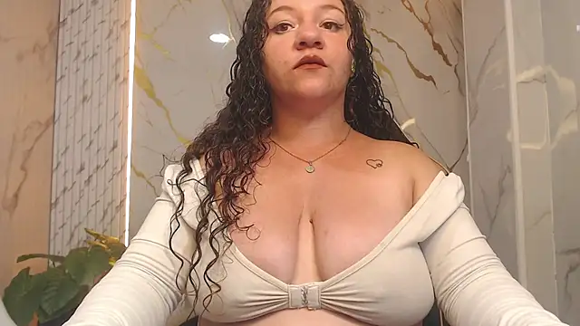Snapshot of Cony_curly_b chatting on 11, 7, 2026 Cony curly b online show from 11, 7, 2026