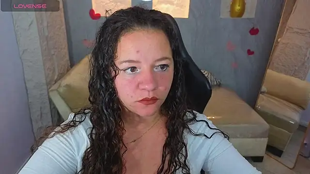 Snapshot of Cony_curly_b chatting on 16, 7, 2026 Cony curly b online show from 16, 7, 2026