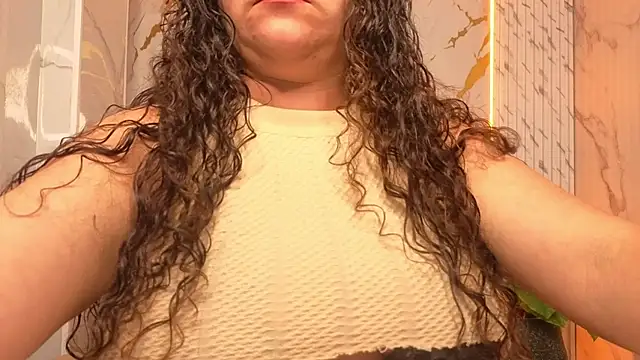 Snapshot of Cony_curly_b chatting on 23, 6, 2026 Cony curly b online show from 23, 6, 2026