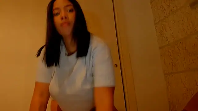 NicolePasqualott online show from 23, 2, 2026