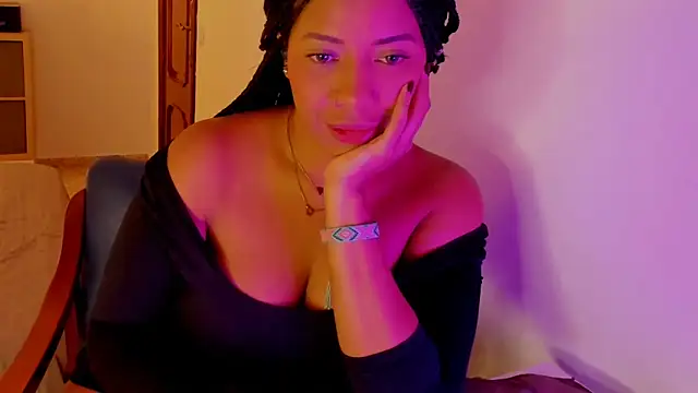 NicolePasqualott online show from 18, 10, 2025