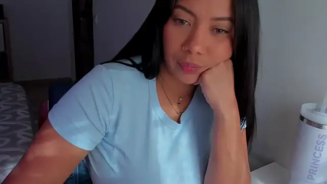 NicolePasqualott online show from 6, 2, 2026