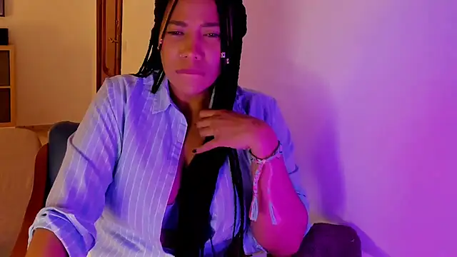 NicolePasqualott online show from 17, 10, 2025