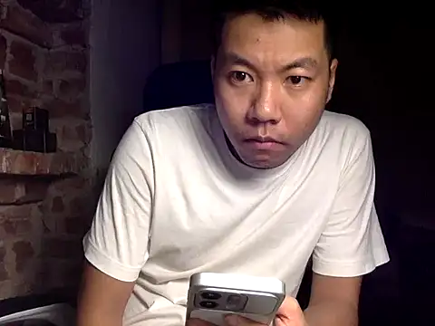 Snapshot of boyasiannnn chatting on 20, 7, 2026 boyasiannnn online show from 20, 7, 2026