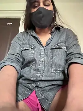 Snapshot of vaani_tyagi chatting on 8, 7, 2026 vaani tyagi online show from 8, 7, 2026