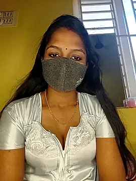 Snapshot of YALINITWO7_TAMIL chatting on 9, 7, 2026 YALINITWO7 TAMIL online show from 9, 7, 2026