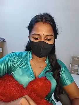 Snapshot of YALINITWO7_TAMIL chatting on 19, 7, 2026 YALINITWO7 TAMIL online show from 19, 7, 2026