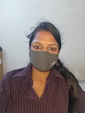 Snapshot of YALINITWO7_TAMIL chatting on 17, 6, 2026 YALINITWO7 TAMIL online show from 17, 6, 2026