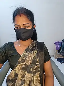 Snapshot of YALINITWO7_TAMIL chatting on 10, 7, 2026 YALINITWO7 TAMIL online show from 10, 7, 2026