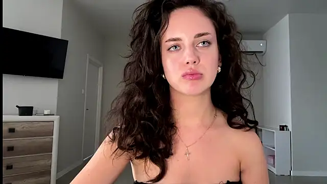 Snapshot of A_Milly chatting on 18, 7, 2026 A Milly online show from 18, 7, 2026