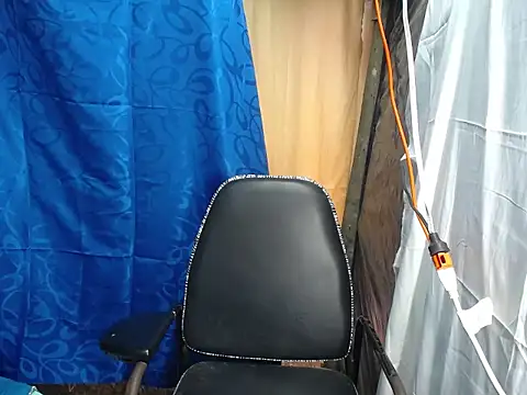 Snapshot of pitter03 chatting on 19, 6, 2026 pitter03 online show from 19, 6, 2026