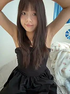 Snapshot of ela_sisi chatting on 4, 7, 2026 ela sisi online show from 4, 7, 2026