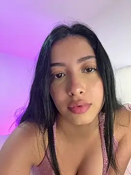 Snapshot of BellaSofyyy chatting on 10, 7, 2026 BellaSofyyy online show from 10, 7, 2026