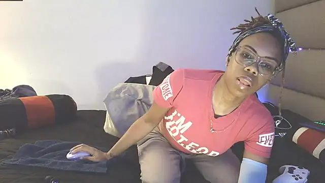 Snapshot of Opal_Rainbow chatting on 4, 4, 2026 Opal Rainbow online show from 4, 4, 2026