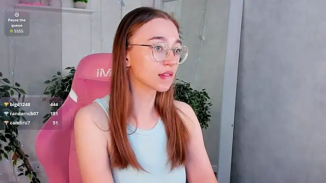 Lucy Green online show from 25, 6, 2026