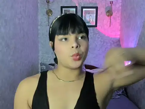 Snapshot of emily_rosue_ chatting on 21, 7, 2026 emily rosue online show from 21, 7, 2026