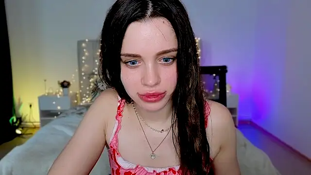 Snapshot of Little_cuti1e chatting on 30, 6, 2026 Little cuti1e online show from 30, 6, 2026