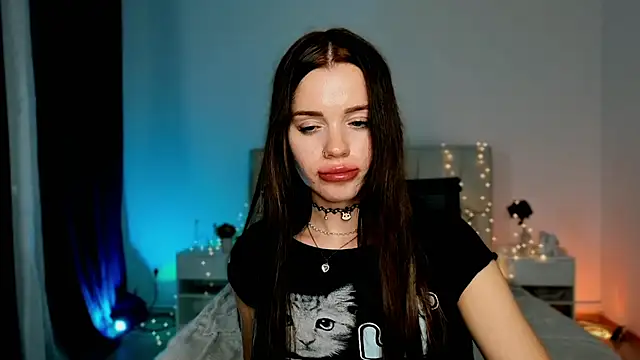 Snapshot of Little_cuti1e chatting on 23, 7, 2026 Little cuti1e online show from 23, 7, 2026