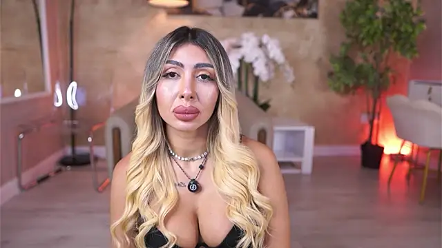 LucyyRosse online show from 4, 7, 2026