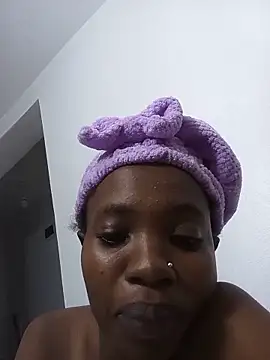 Snapshot of littlefrankie chatting on 17, 6, 2026 littlefrankie online show from 17, 6, 2026