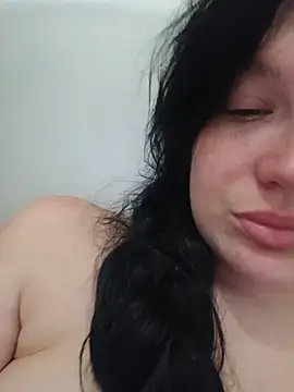Snapshot of LoveVixen_LoveWolf chatting on 8, 7, 2026 LoveVixen LoveWolf online show from 8, 7, 2026