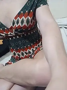 Snapshot of LoveVixen_LoveWolf chatting on 28, 6, 2026 LoveVixen LoveWolf online show from 28, 6, 2026