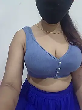 Snapshot of Sara_910 chatting on 6, 7, 2026 Sara 910 online show from 6, 7, 2026