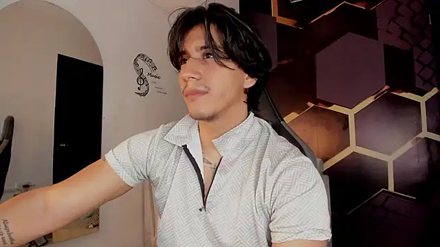 Snapshot of Alexx_Cano_ chatting on 7, 8, 2026 Alexx Cano online show from 7, 8, 2026