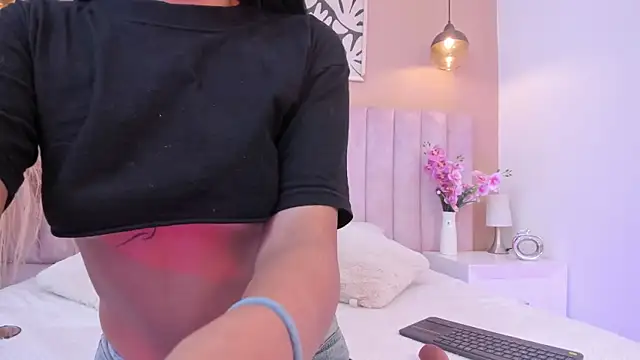 Snapshot of Miaa_Harper_ chatting on 9, 7, 2026 Miaa Harper online show from 9, 7, 2026