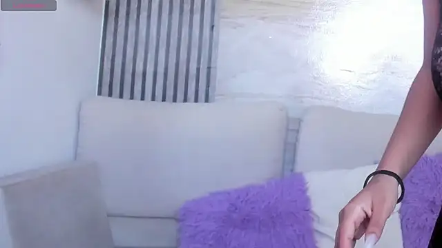 Snapshot of Tyra_pettite chatting on 21, 6, 2026 Tyra pettite online show from 21, 6, 2026